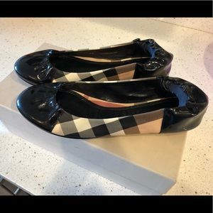 Burberry ballerina flats
